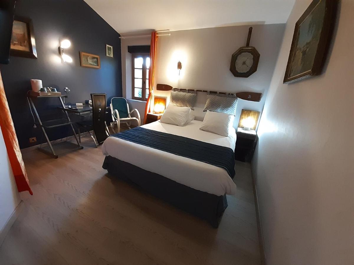 Logis Domaine De Peyrolade Bed & Breakfast Daux Exterior photo